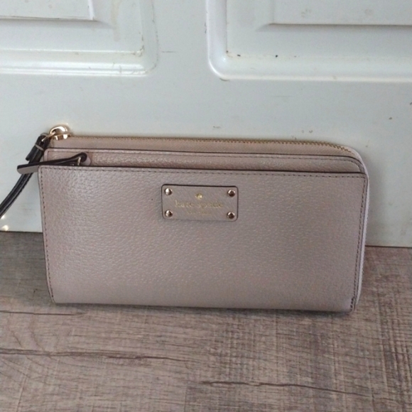 Kate Spade Anita Wristlet Zip Around Leather Wallet Clutch  Gray - Picture 4 of 8
